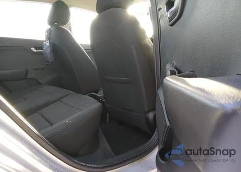 2018 Kia Rio Lx z USA, uszkodzony, nr VIN 3KPA24AB3JE065861